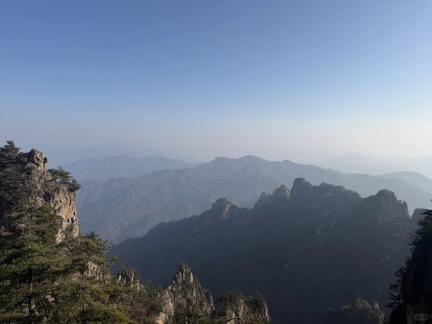 远赴人间惊鸿宴，老君山⛰️上吃泡面～