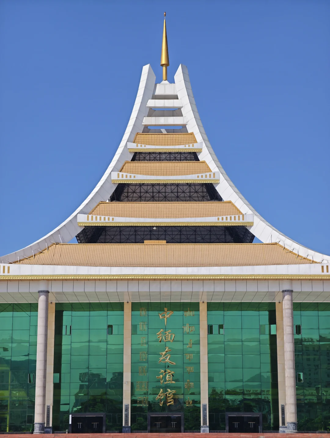 德宏州·芒市：一座不输版纳的边陲小城