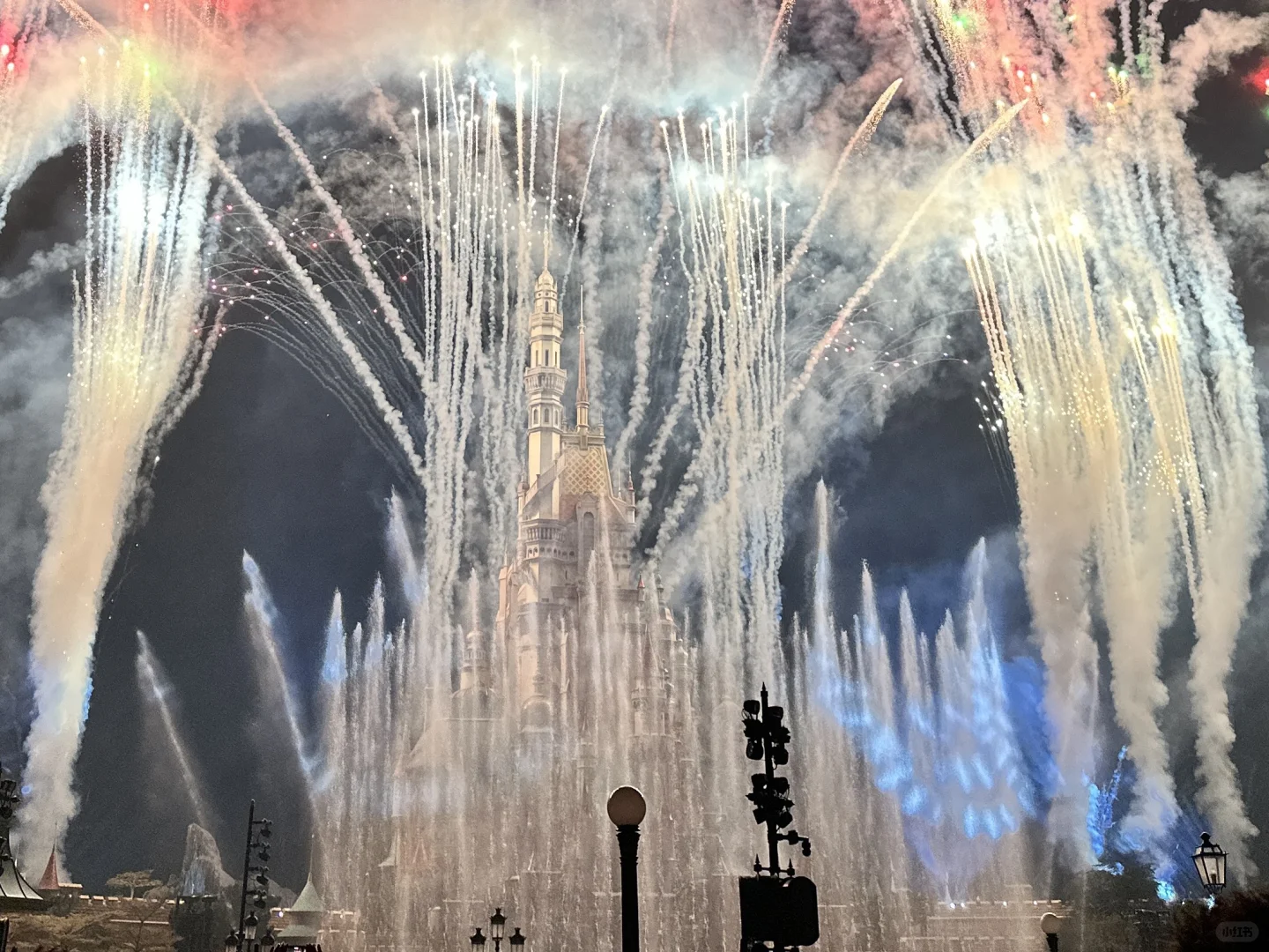 港迪这样玩半天就够啦｜有些也没必要去