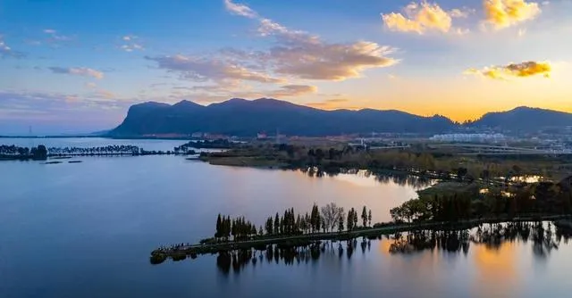 大量泰国游客涌入云南普洱,打着旅游幌子不逛茶山不吃烤鸡,为什么
