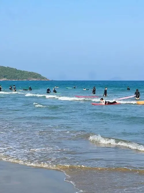 大量日本游客涌入陵水县,打着旅游幌子不逛分界洲岛不吃酸粉,为什么