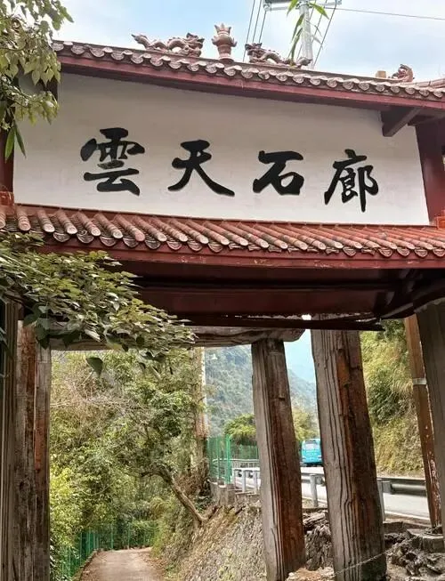 大量日本游客涌入福州,打着旅游幌子不逛三坊七巷不吃肉燕,为什么?