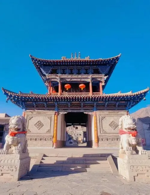 大量日本游客涌入西宁,打着旅游幌子不逛青海湖不吃尕面片,为什么?