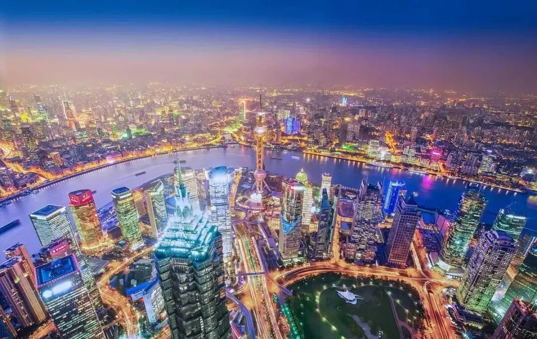 上海旅游攻略:魔都,超乎你的想象! 从武康路到外滩,解锁最In玩法!除了外滩三件套,上海真正的'天际线'是什么?