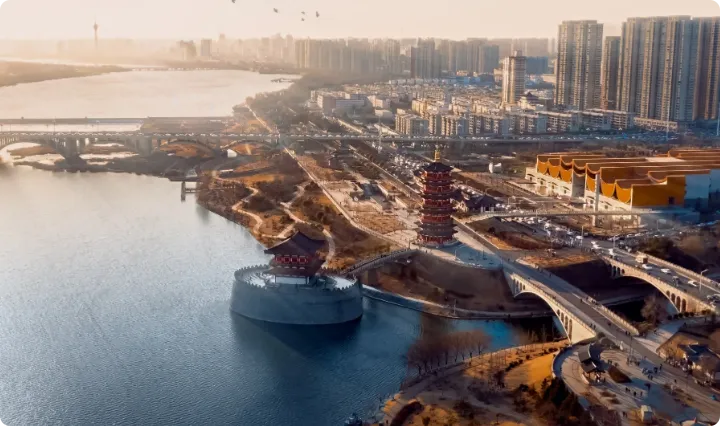 大量香港人涌入河南洛阳,打着旅游的幌子,不看龙门石窟不吃水席,为什么?