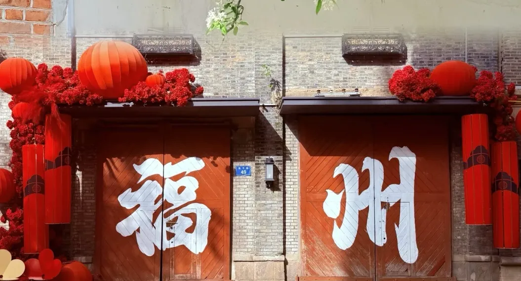 大量泰国游客涌入福州,打着旅游幌子不逛三坊七巷不吃佛跳墙,为什么