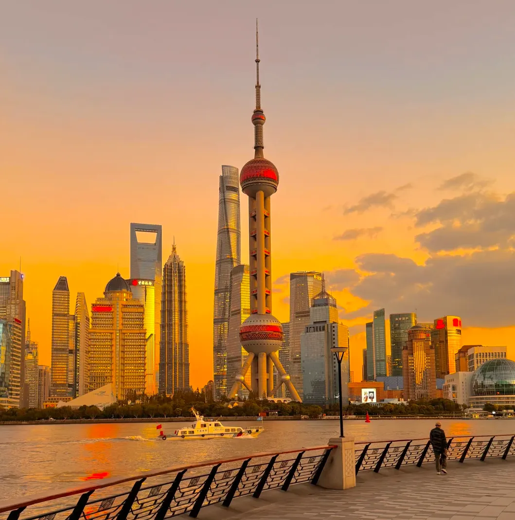 大量日本游客涌入上海,打着旅游幌子不逛外滩不吃小笼包,为什么