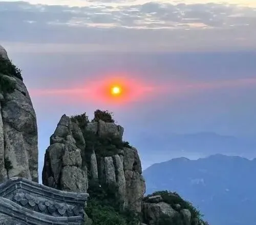 大量日本游客涌入山东泰安,打着旅游幌子不逛泰山不吃煎饼卷大葱,为什么