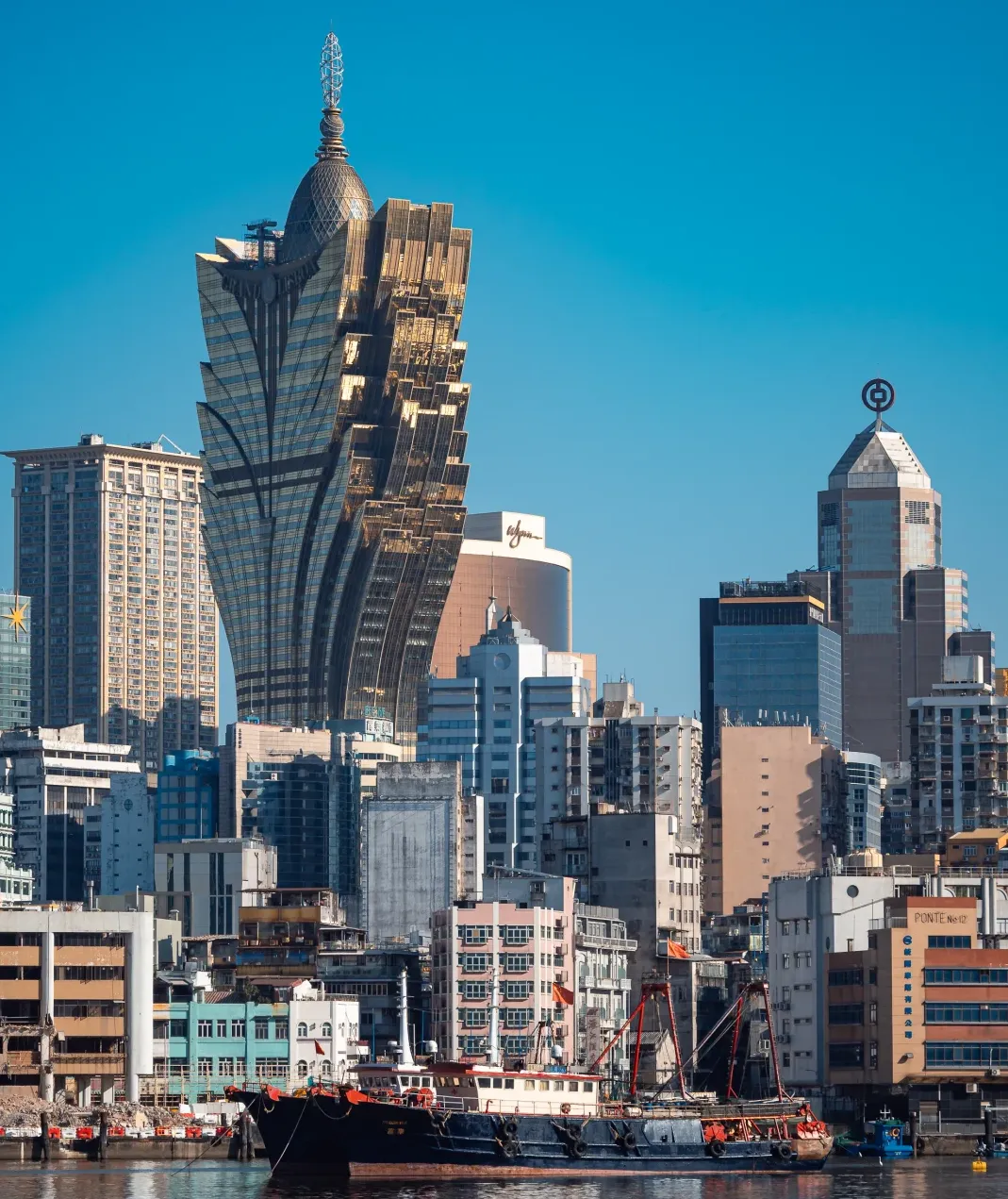 大量泰国游客涌入澳门,打着旅游幌子不逛大三巴牌坊不吃葡挞,为什么