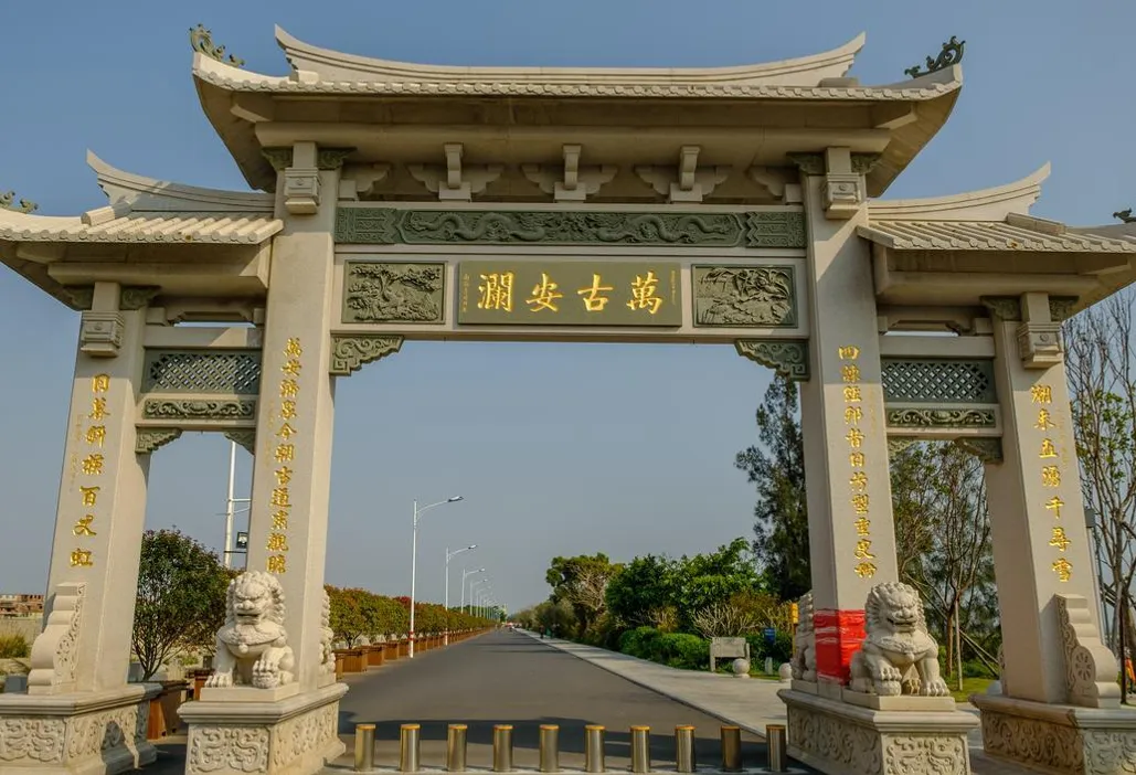 大量河南人涌入福建诏安,说是来旅游,不看客家文化不进古村,为什么