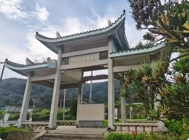 大量安徽人涌入广东蕉岭,说是来旅游,不进客家围屋不走古村,要干啥?