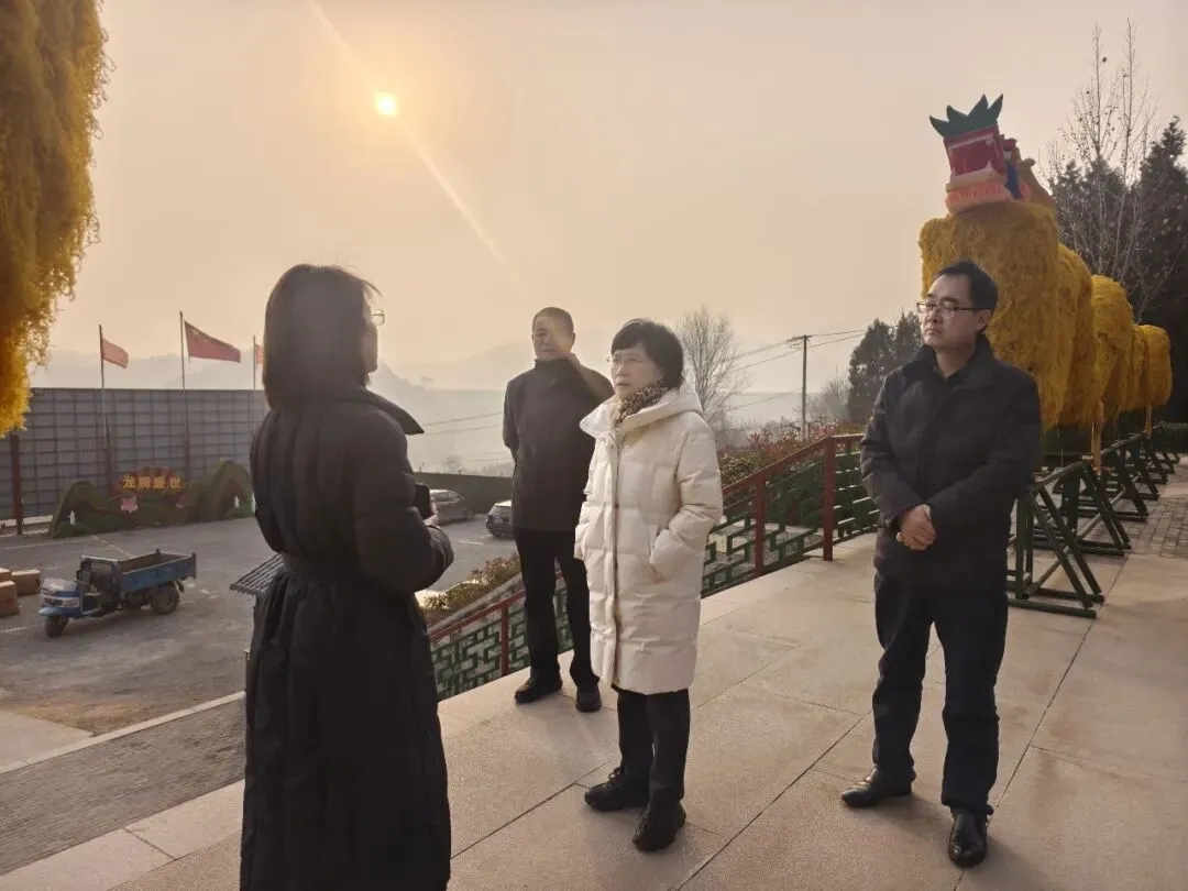 张玲调研我市景区交通及停车场管理工作