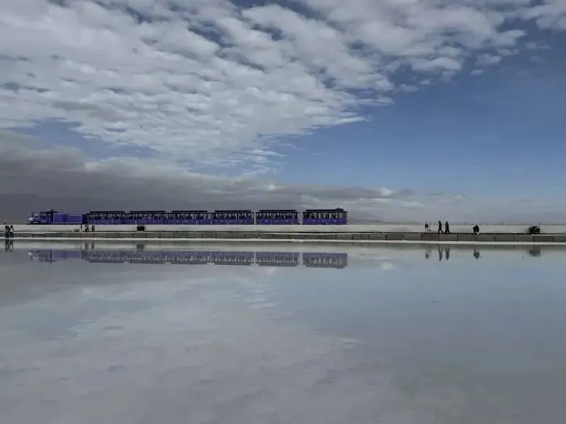 青海旅游包车选什么车?5个人坐得下吗?本地人给你最实在的建议!