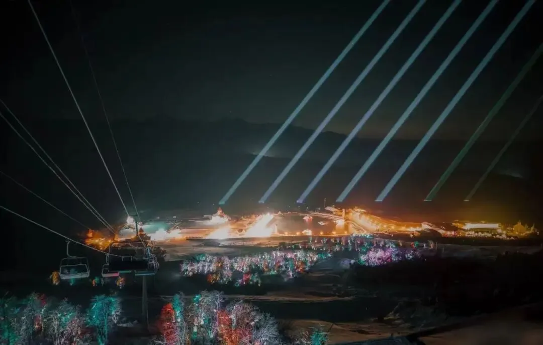 快报|西岭雪山夜滑升级为夜游,景区运营时间延长至晚9点;武隆向川渝游客推出特惠套票;康定第二届冰雪•暖阳•温泉嘉年华将启幕