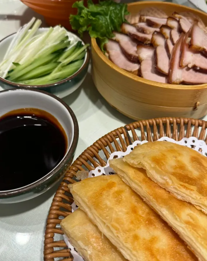 大量日本游客涌入抚顺,打着旅游幌子不游皇家极地馆不吃麻辣拌,为什么?