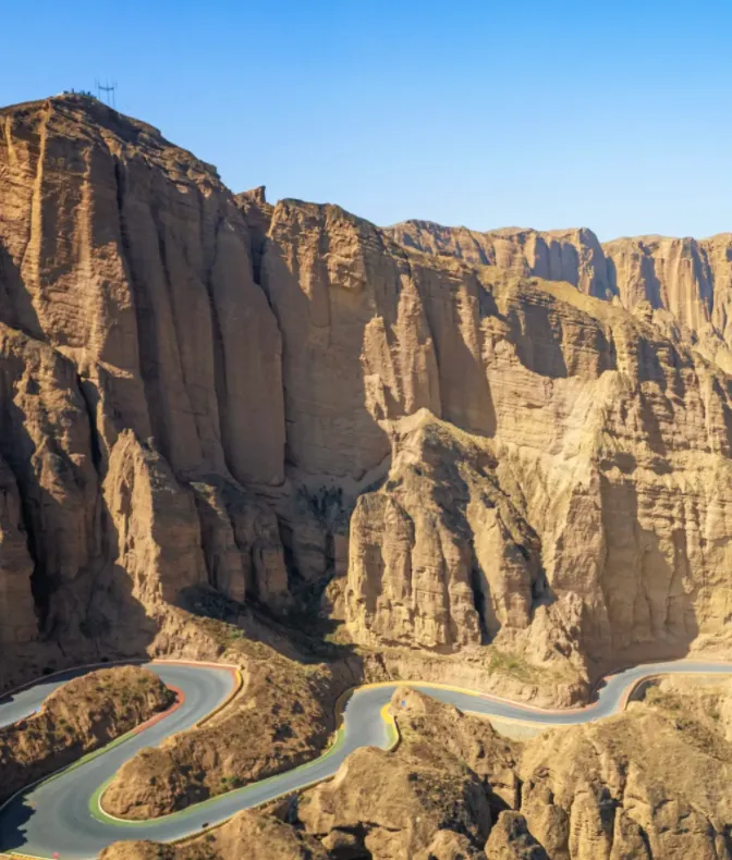 大量日本游客涌入白银,打着旅游幌子不看黄河石林不吃羊肉泡馍,为什么?