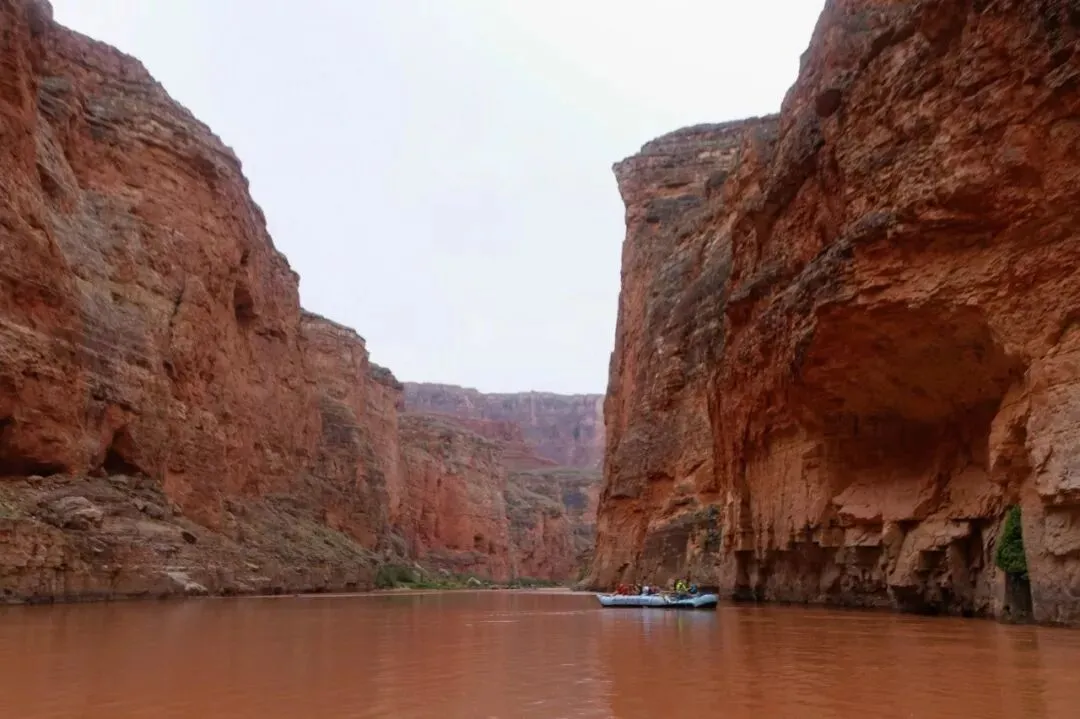 【全美自然景点Permit特搜】魔幻湖区、神秘绝美蓝绿瀑布秘境、大峡谷泛舟、 半穹顶、波浪谷等