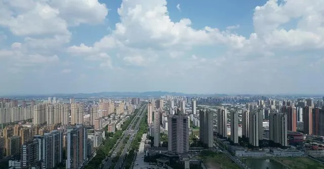 大量新加坡游客涌入安徽宣城,打着旅游幌子不逛桃花潭不吃宁国粑粑,为什么