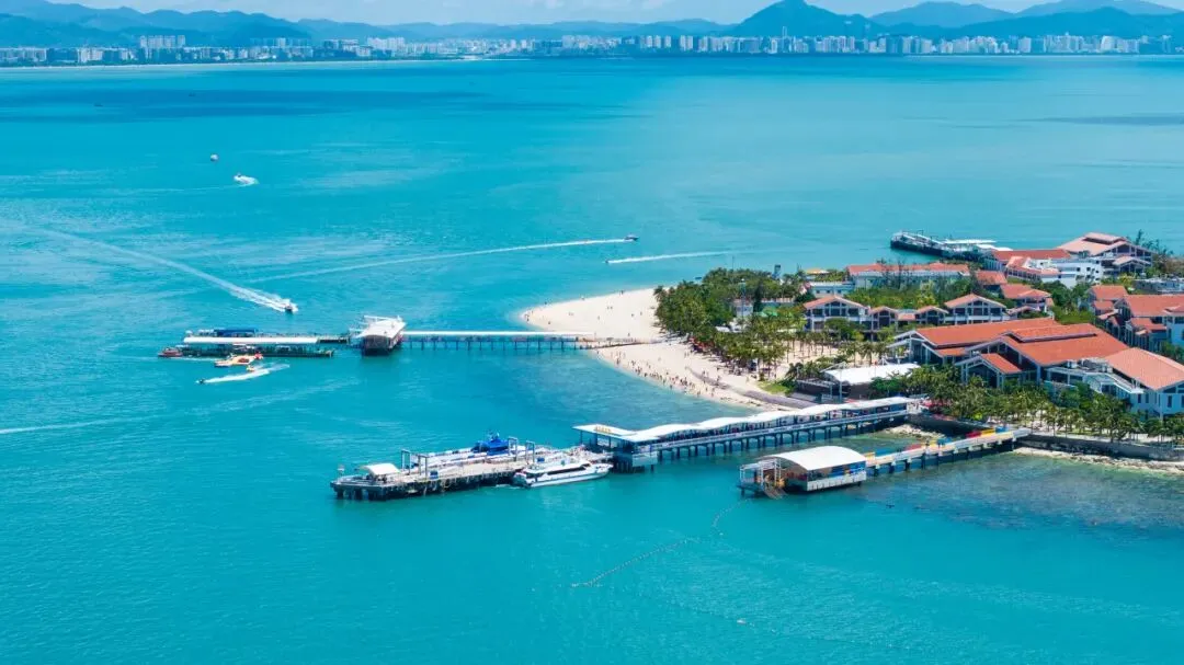 展文明风采 树旅游新风!三亚发布文明旅游倡议书