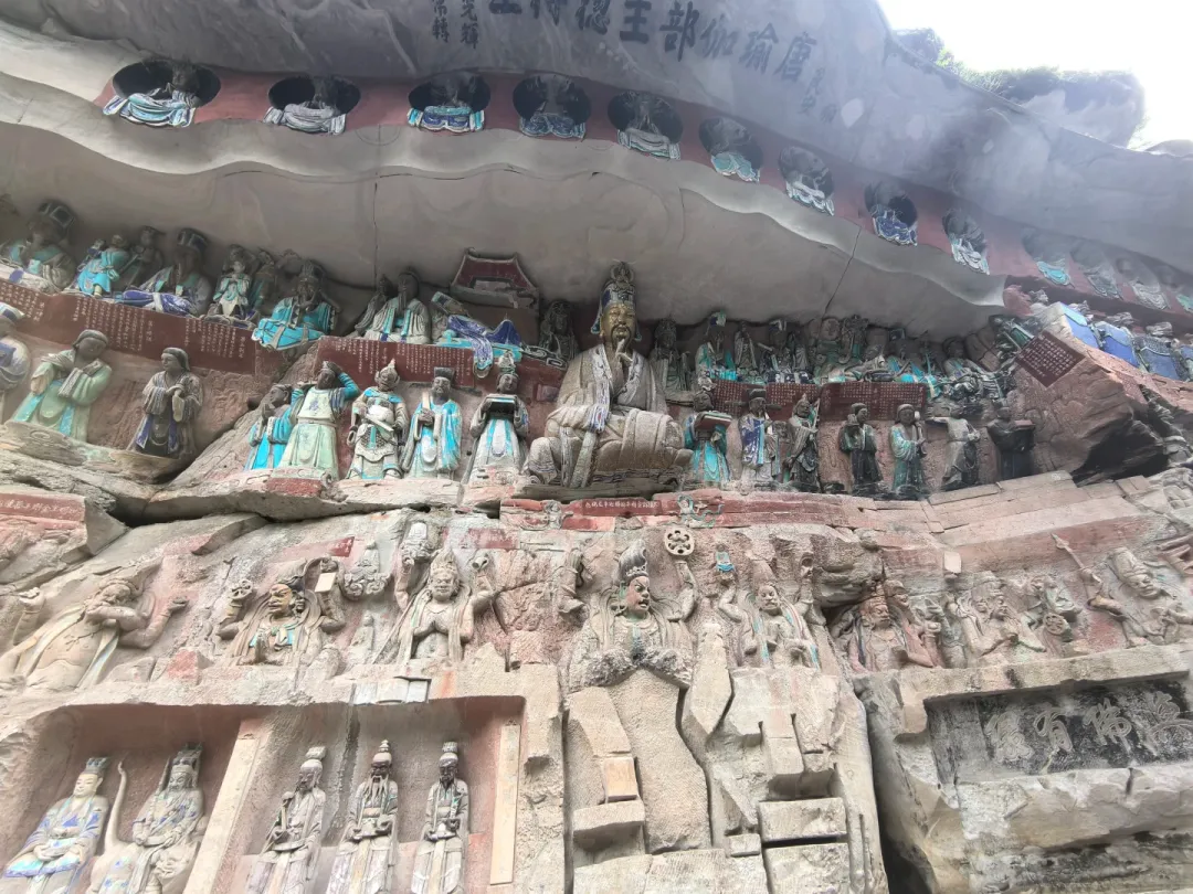 重庆大足狂喜!宝顶山石刻景区免费了!以前收费115元,如今敞开玩