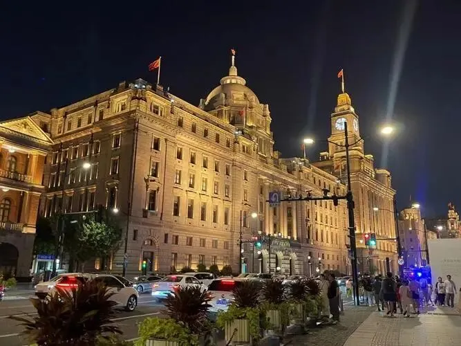 大量日本游客涌入上海浦东,打着旅游幌子不逛外滩不吃生煎包,为什么?