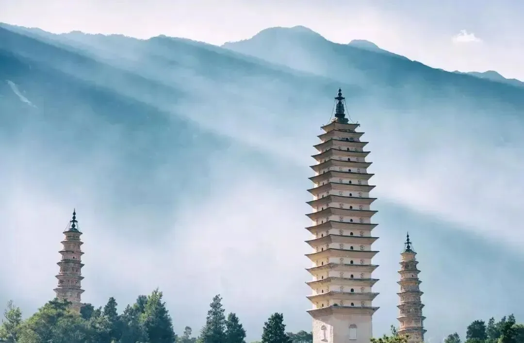 大量日本游客涌入云南大理,打着旅游幌子不逛洱海不吃乳扇,为什么?