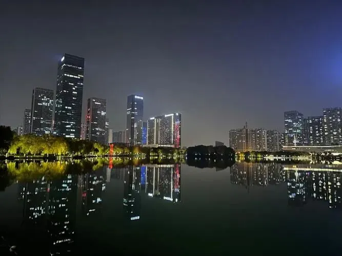 大量日本游客涌入合肥,打着旅游的幌子,不逛逍遥津,不吃臭鳜鱼,为什么?