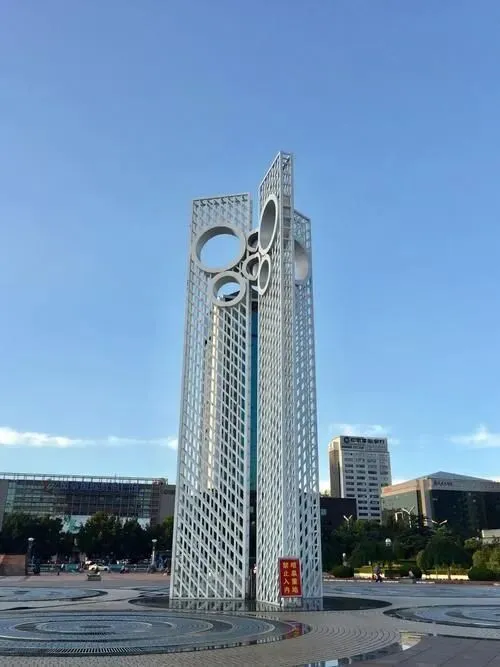 大量日本游客涌入潍坊,打着旅游的幌子,不逛风筝广场,不吃朝天锅,为什么?