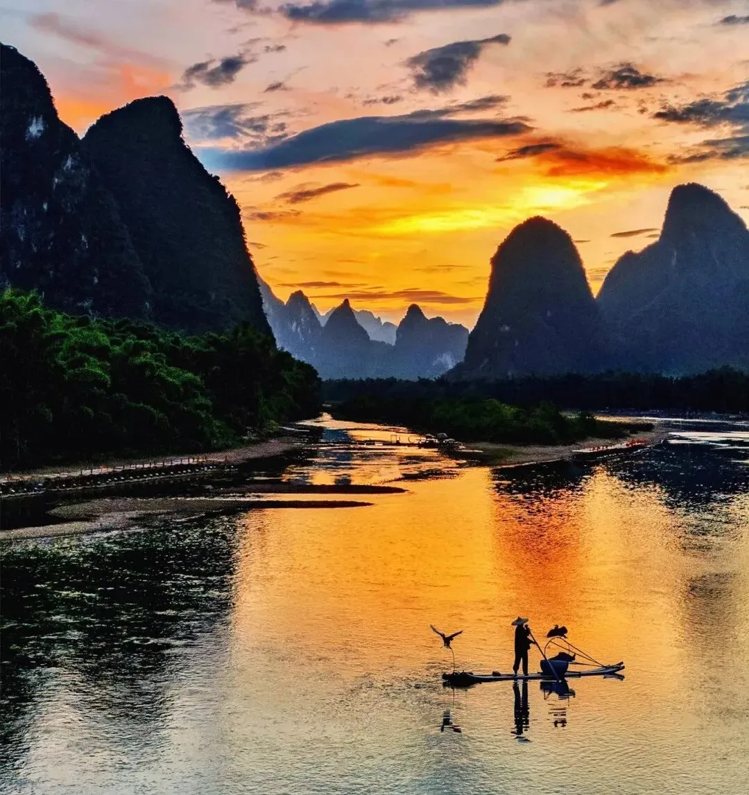 大量日本游客涌入阳朔县,打着旅游幌子不逛遇龙河不吃啤酒鱼,为什么?