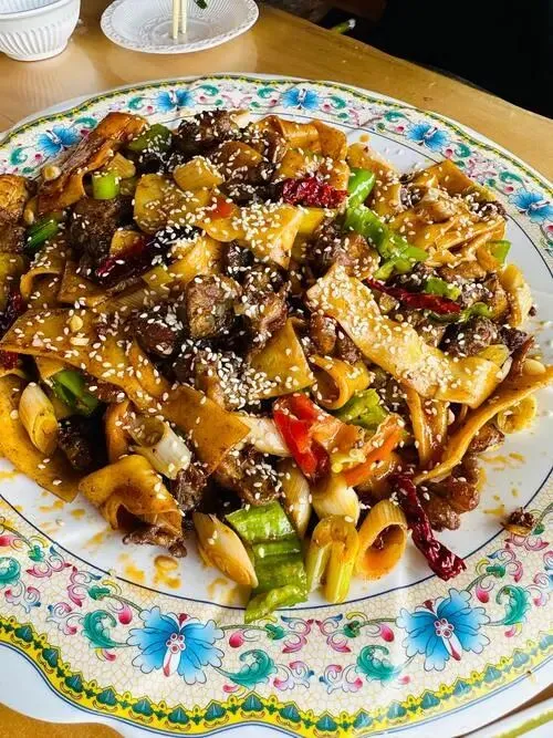 新疆喀纳斯把全国景区的秋日颜值都给卷爆了