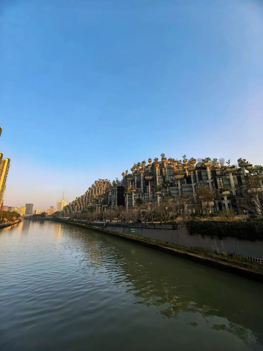 被吐槽上海最奇葩建筑?我的足迹 景点 ( 2 )