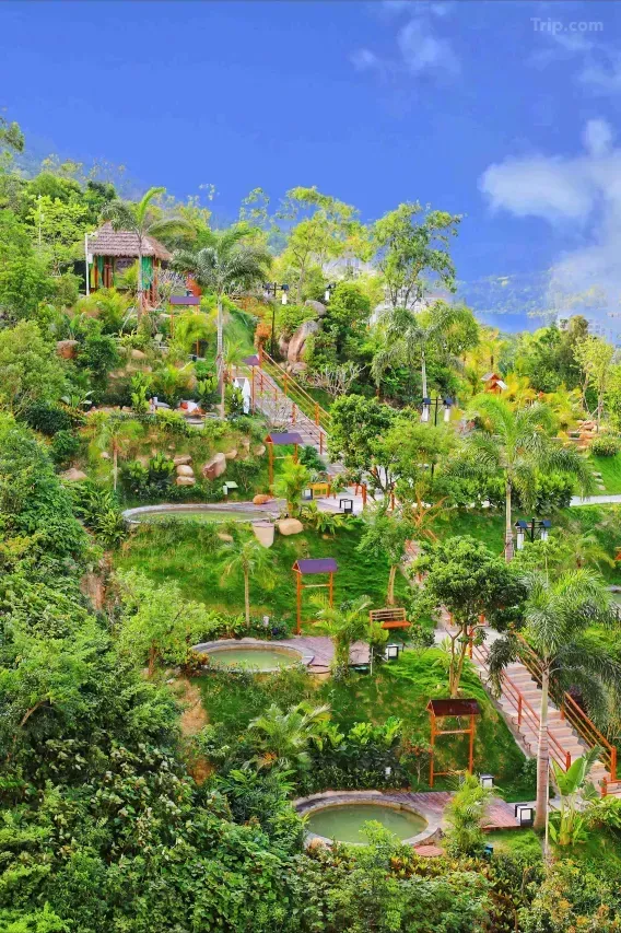 住4A景区,叹高山温泉!玩亲子乐园!4人套票299元