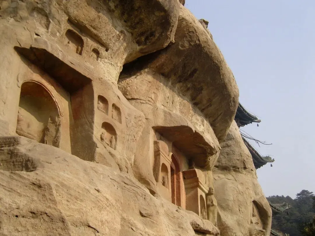 大量日本游客涌入太原,打着旅游幌子不逛晋祠不吃头脑,为什么