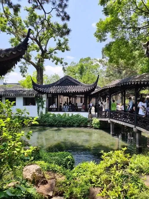 大量日本游客涌入广州,打着旅游的幌子,不逛小蛮腰,不吃早茶,为什么?