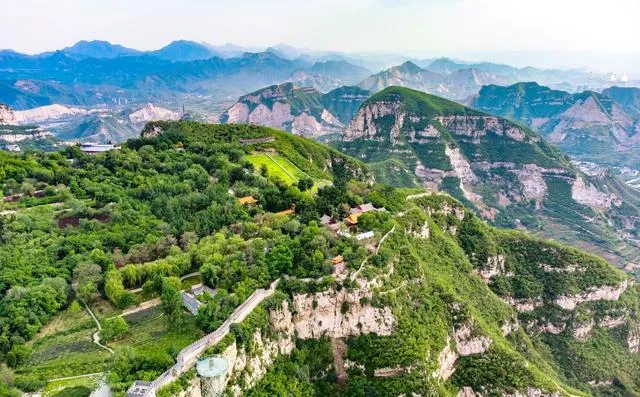 假期出游别踩雷,石家庄4处坑人景点,假古镇商业化,你会去吗?