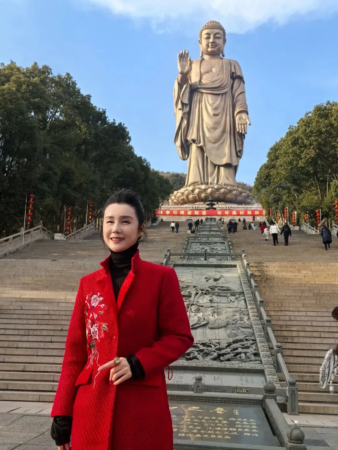 何芬中国行之无锡灵山景区《太湖之畔的朝圣:重访灵山胜境》