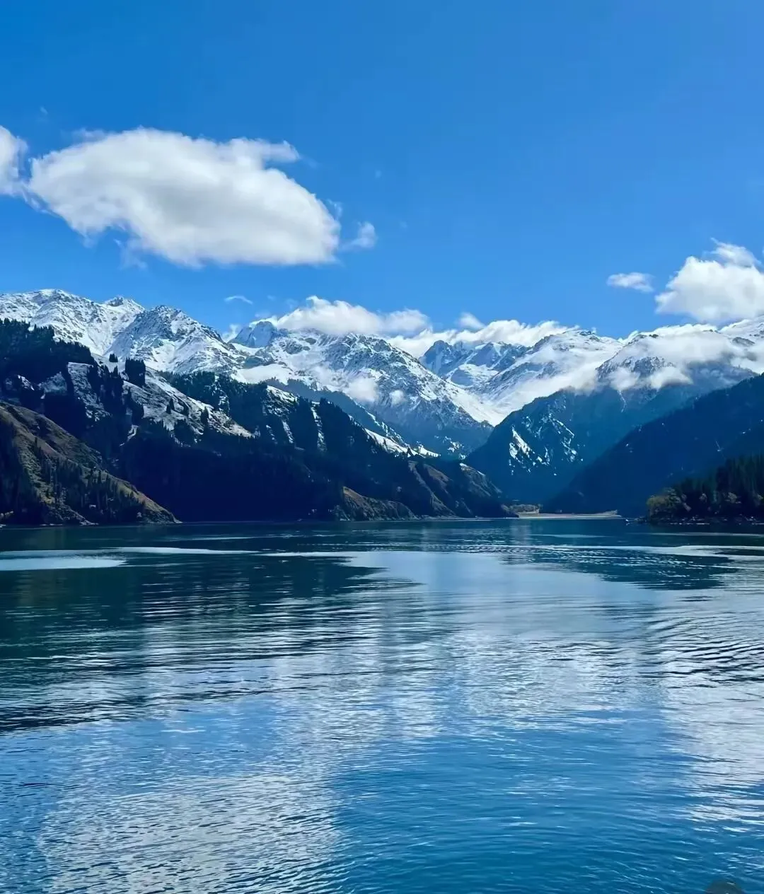 王母瑶池——5A景区天山天池免门票了,速来更换你的手机壁纸!