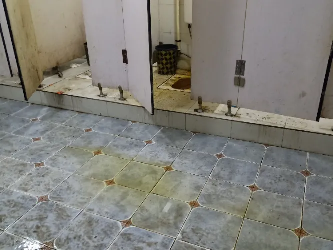 景区高速服务区化粪池巡检难?