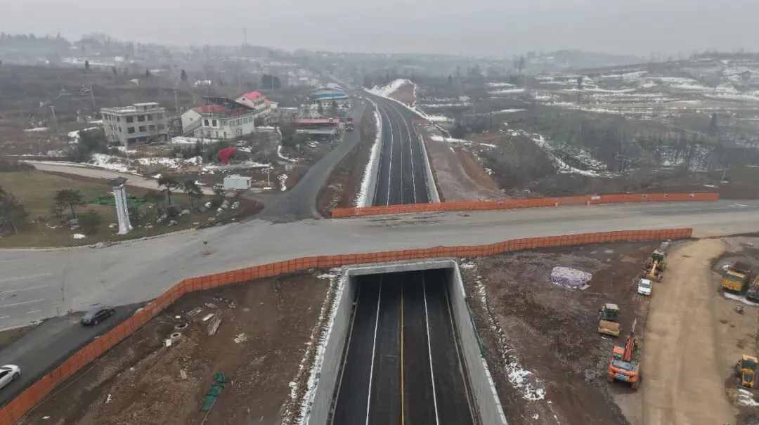 好消息!王屋山景区停车场出口南侧G327国道下穿道与1月31日路临时恢复通车!