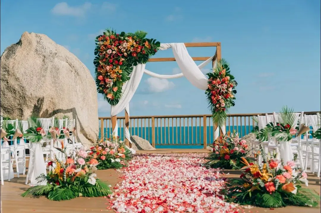 春节带娃旅游新思路:不赶景点,入住这3家亲子酒店,享受一站式过年地的悠闲假期!