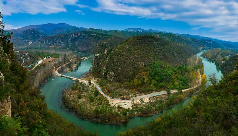 大量日本游客涌入鹤壁,打着旅游的幌子,不逛云梦山,不吃榆皮饸饹,为什么?