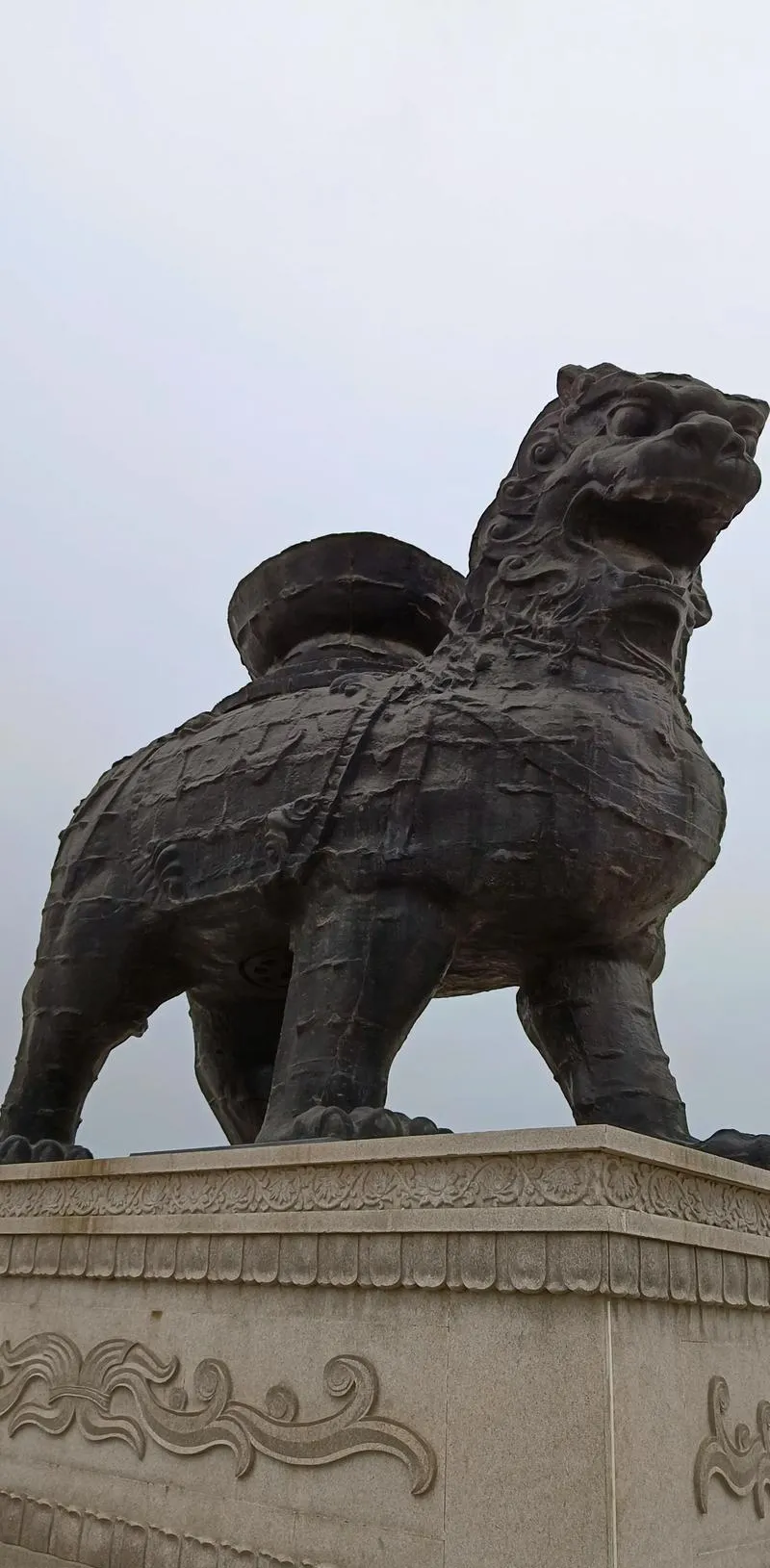 大量日本游客涌入沧州,打着旅游的幌子,不逛铁狮子,不吃火锅鸡,为什么?