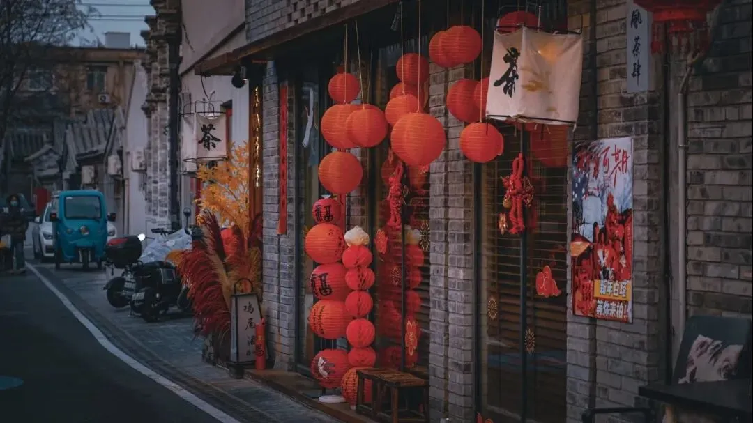 别再挤热门景点了!这5个小众目的地年味浓、美食多,开启2026龙年新旅途