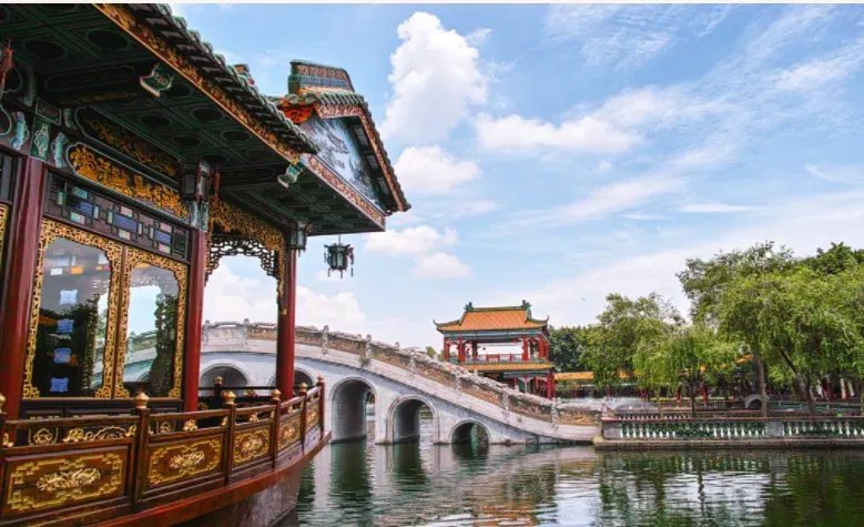 广州“最奢侈”的景点,颜值高,皇家气派,雕梁画栋不输北京颐和园,超出片,公交直达!