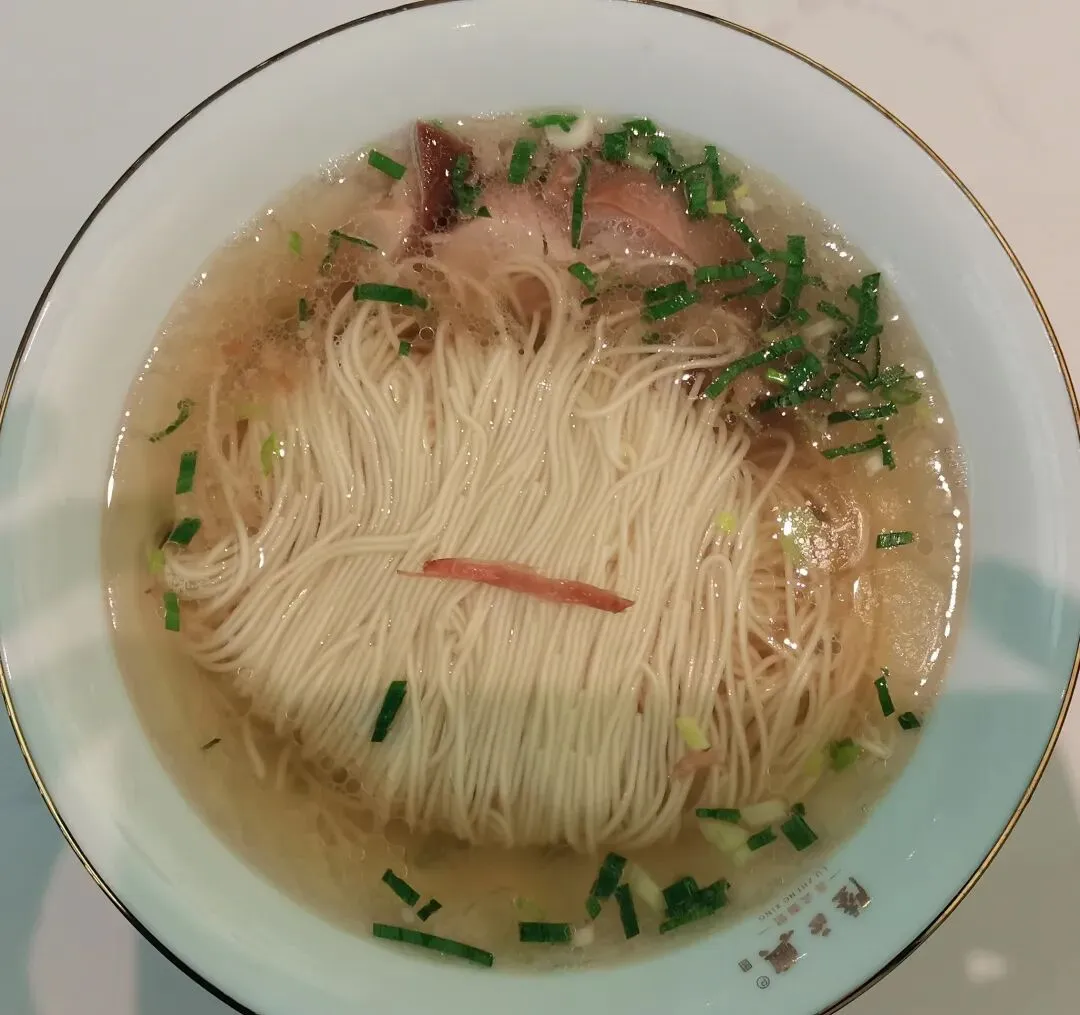 来苏州旅游,一定要吃上一碗苏式白汤面