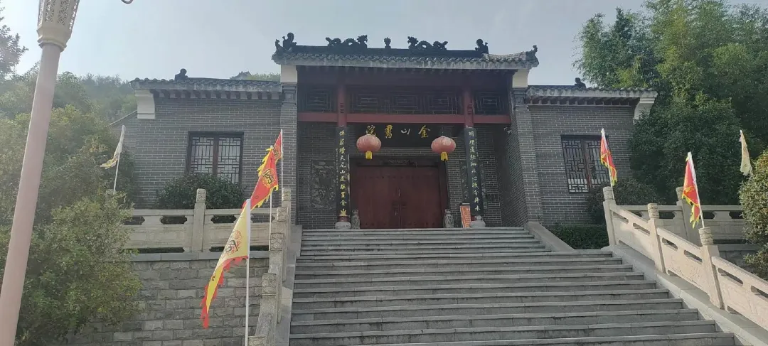 大量俄罗斯人涌入广东潮州,打着旅游的名义,不访广济桥不看牌坊街,想干啥?