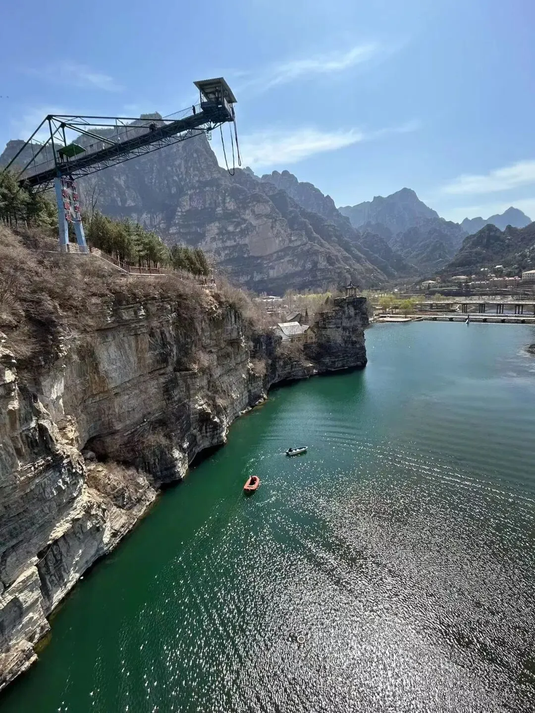十渡风景区必玩项目 漂流蹦极上山索道、徒步孤山寨