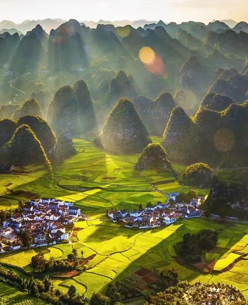 大量日本游客涌入贵州黔西南,打着旅游的幌子,不游万峰林,不喝黔西南热奶,为什么?