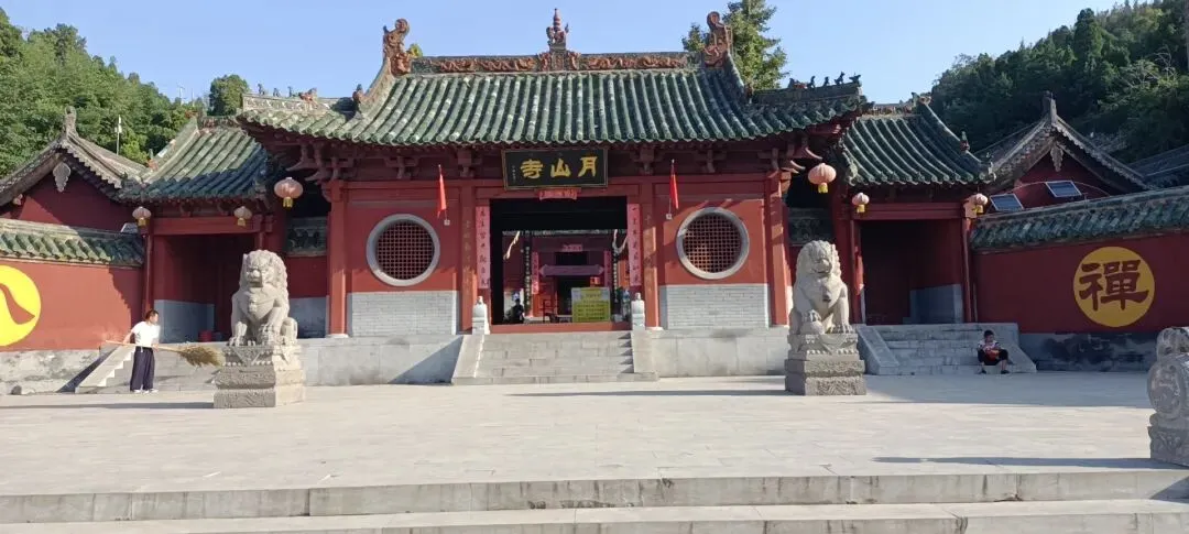 月山景区~义工的雷锋精神