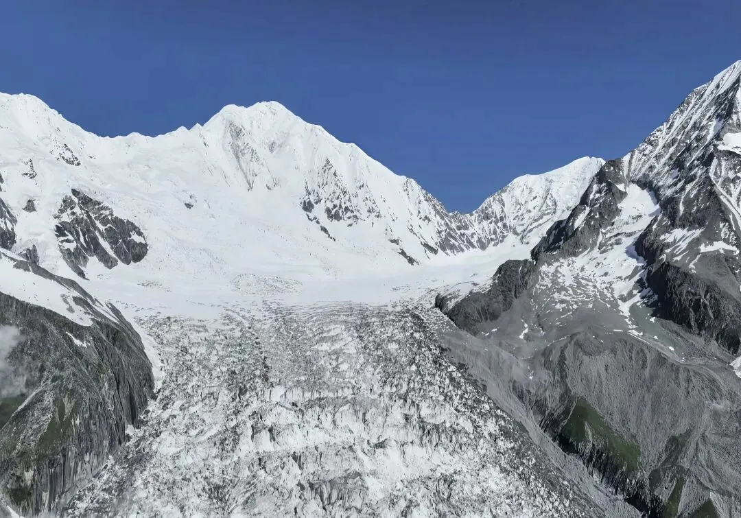 一卡终身游甘孜:14家核心景区深度指南(含二次消费与最佳时节)